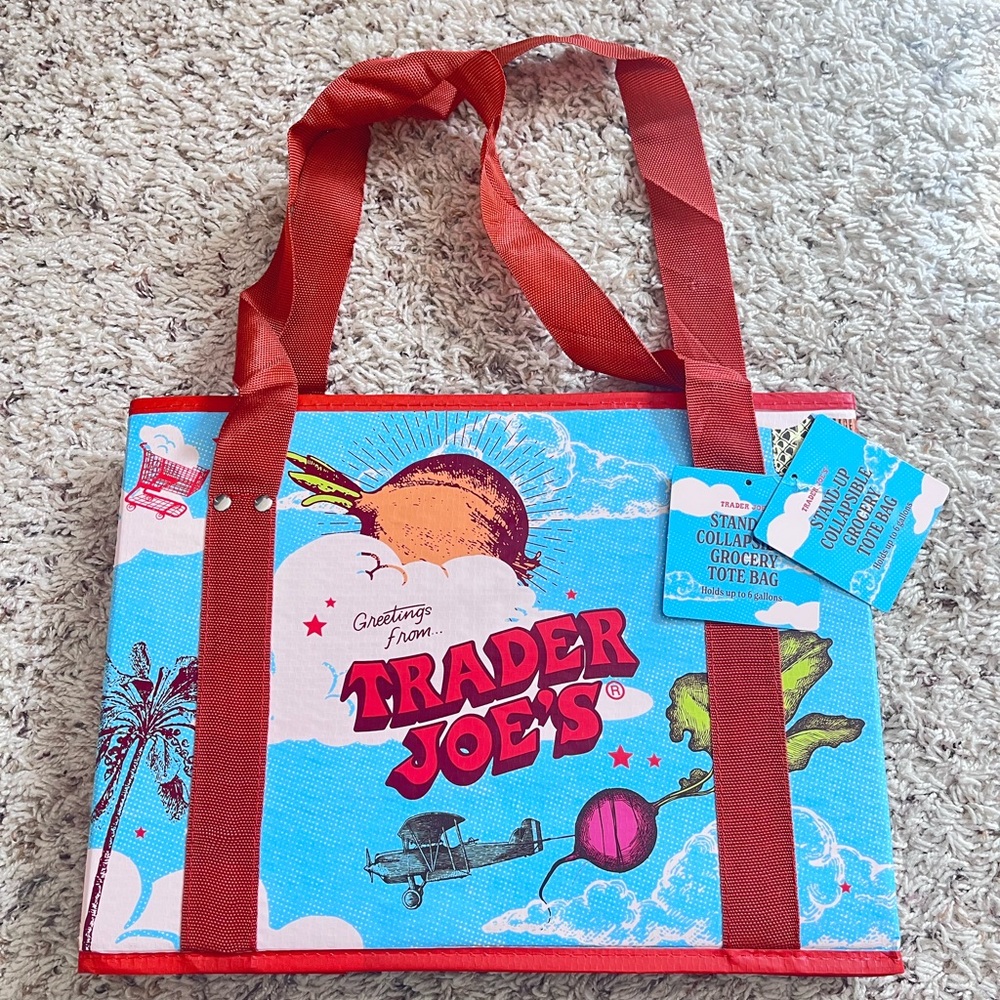 Trader Joe’s Stand-up collapsible Grocery tote bag New with Tag🎀